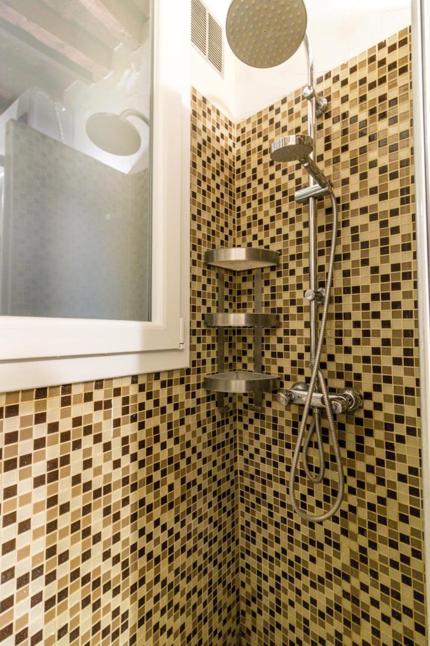 New Chic Flat : Le Marais - Place Des Vosges Parigi
